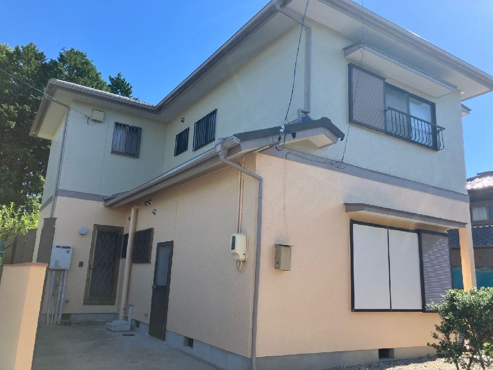 S様(津)施工後_外壁全体 (2) 奈良市の外壁塗装、屋根工事をリペイント匠が施工した写真