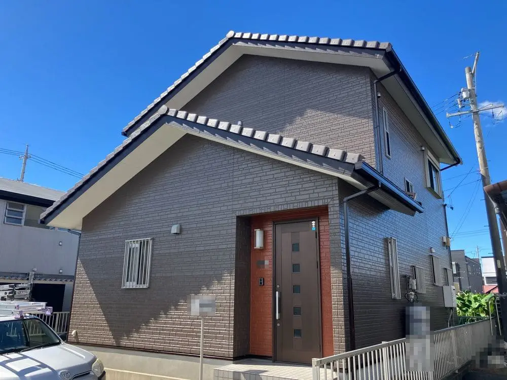 橿原市｜おしゃれ色の外壁へ変身│見本パネルの色合わせがとても良かったです