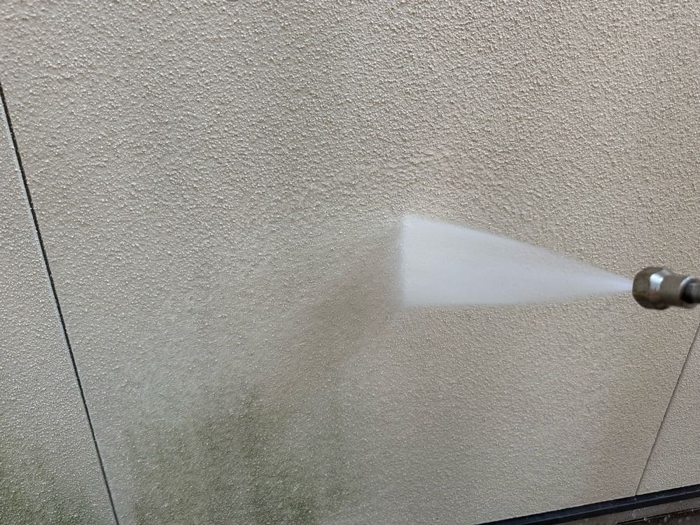 生駒市の外壁塗装をリペイント匠が施工した写真