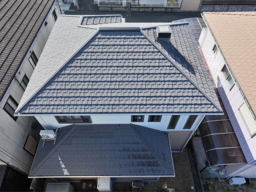 施工後_屋根全体 (2) 生駒市で外壁塗装と屋根工事をリペイント匠が施工した写真