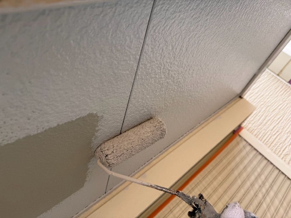 Y様(四日市)軒天(中塗り) 奈良市の外壁塗装、防水工事をリペイント匠が施工した写真