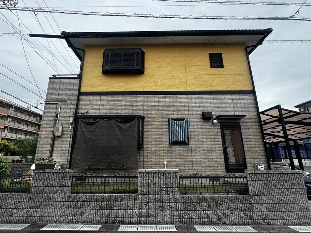 生駒市_S様_施工前_外壁全体 生駒市の外壁塗装、防水工事をリペイント匠が施工した写真