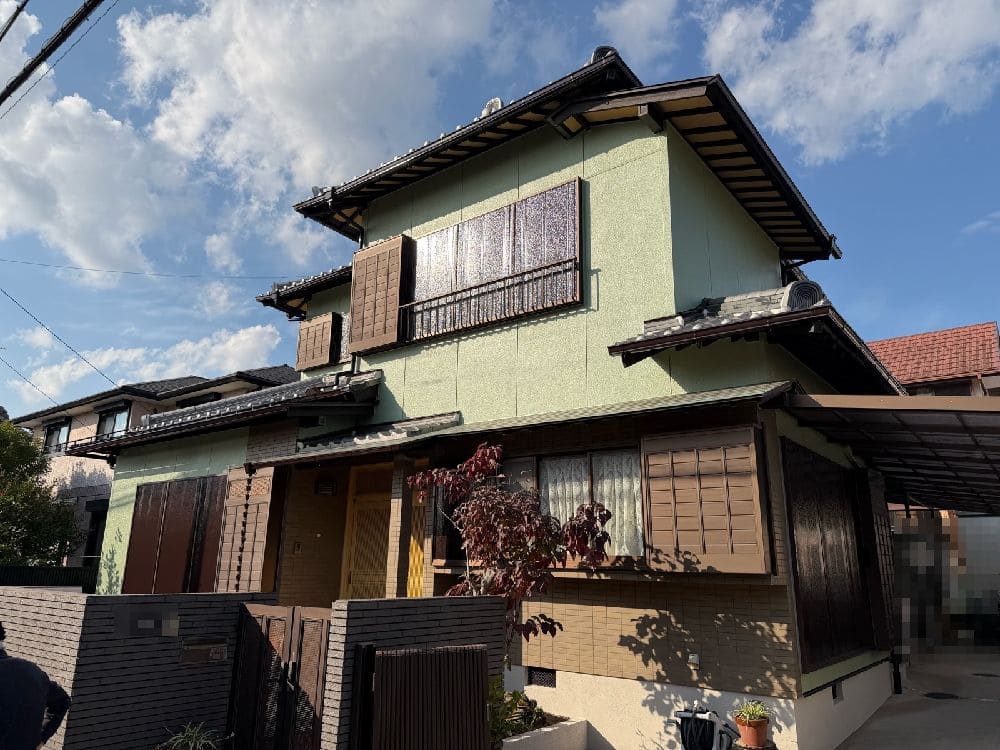 F様(津)施工後_外壁全体 (6) 奈良市の外壁塗装をリペイント匠が施工した写真
