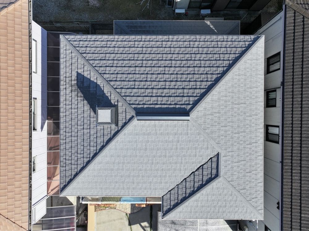 施工後_屋根全体 (3) 生駒市で外壁塗装と屋根工事をリペイント匠が施工した写真