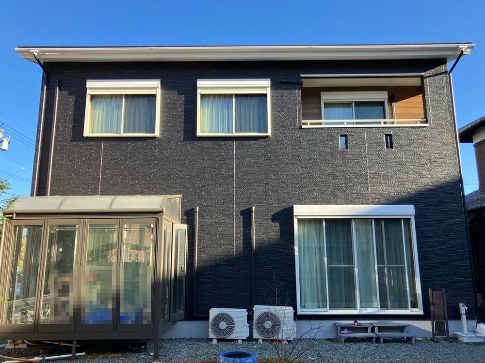 施工後_外壁全体 (3) 奈良市で外壁塗装と防水工事をリペイント匠が施工した写真