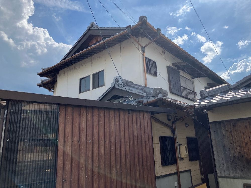 S様(津)施工前_外壁全体 (4) 奈良市の外壁塗装をリペイント匠が施工した写真