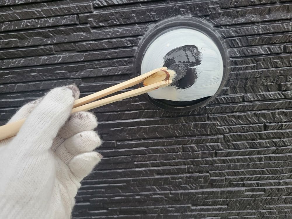 換気フード(中塗り) 奈良市で外壁塗装と防水工事をリペイント匠が施工した写真