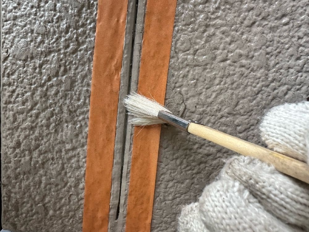 F様(津)シール(プライマー塗布) 奈良市の外壁塗装をリペイント匠が施工した写真
