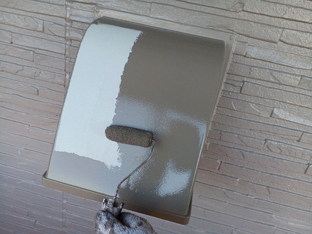 S様_生駒市_換気フード(中塗り) 生駒市の外壁塗装、防水工事をリペイント匠が施工した写真