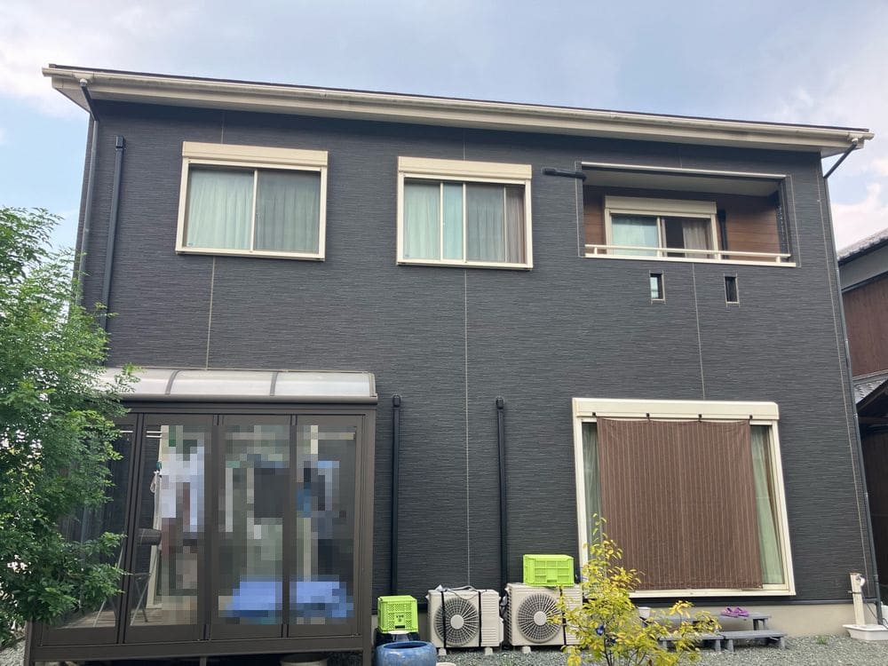 施工前_外壁全体 (3) 奈良市で外壁塗装と防水工事をリペイント匠が施工した写真