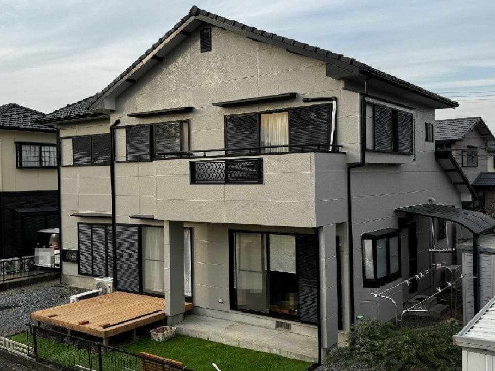 I様(四日市)施工後_外壁全体 (3) 奈良市の外壁塗装、防水工事をリペイント匠が施工した写真