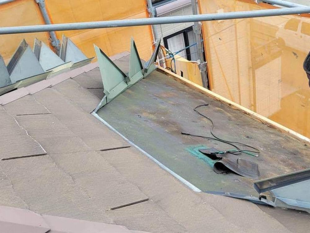 大工工事(葺き替え時下地1) 生駒市で外壁塗装と屋根工事をリペイント匠が施工した写真