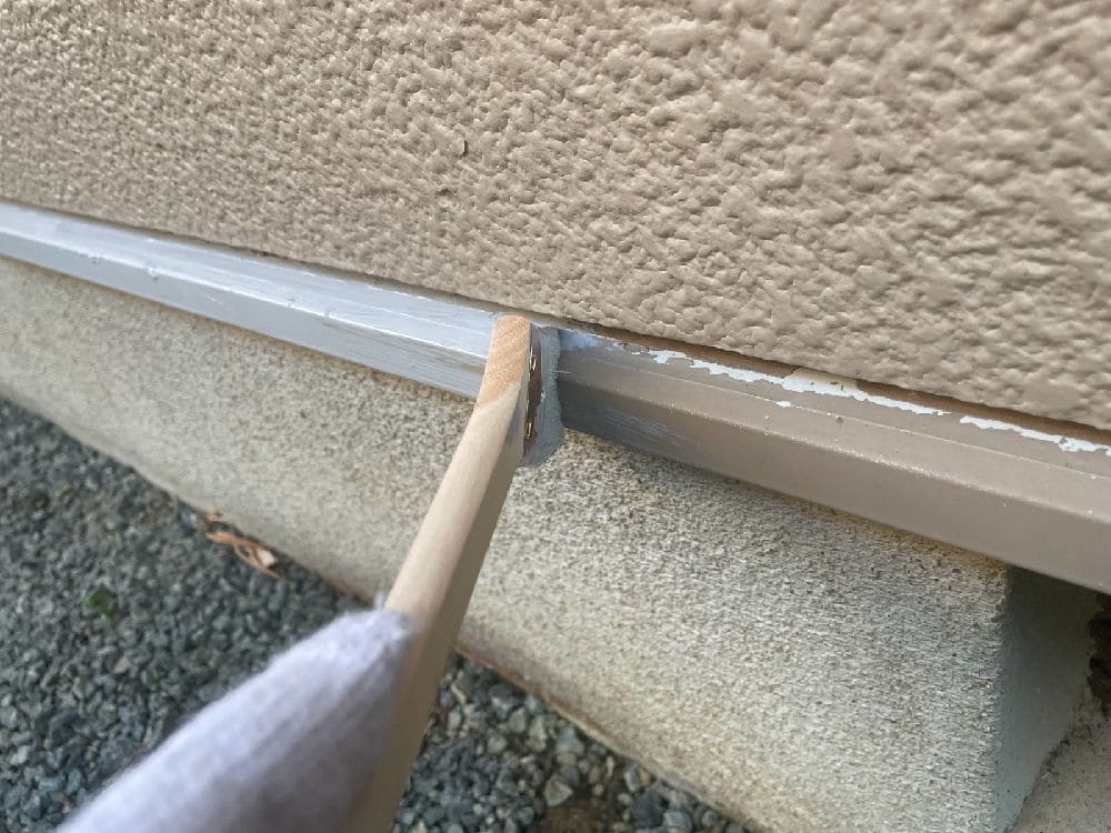 F様(津)水切り(下塗り) (3) 奈良市の外壁塗装をリペイント匠が施工した写真