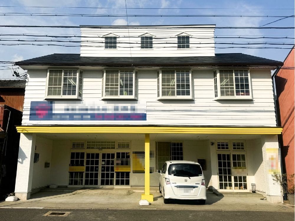 N様(四日市)施工後_外壁全体 (4) 奈良市の外壁塗装、屋根塗装をリペイント匠が施工した写真