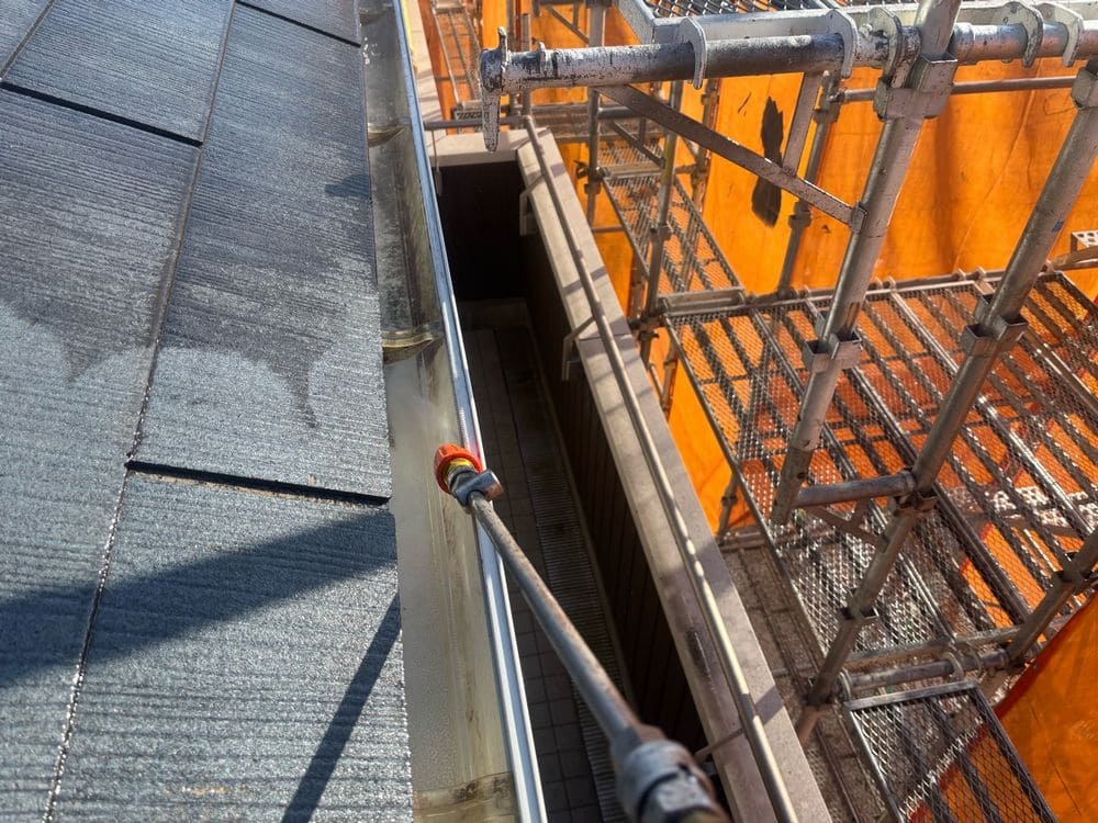 M様(橿原市)屋根‗高圧洗浄2 橿原市の屋根カバー工事をリペイント匠が施工した写真