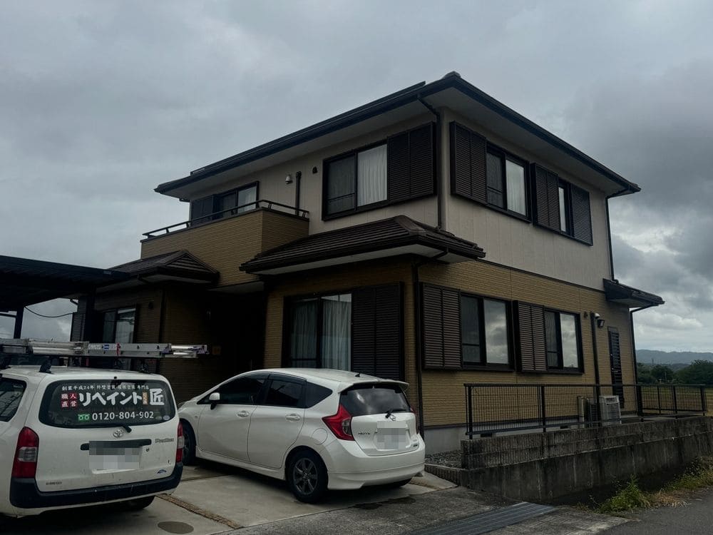 I様(員弁郡奈良市)施工前_外壁全体 員弁郡奈良市の外壁塗装、防水工事をリペイント匠が施工した写真