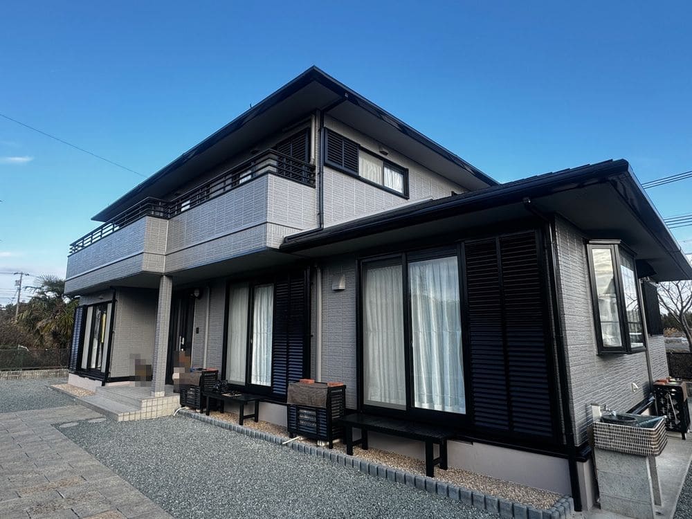 生駒市_M様_施工後_外壁全体(3) 生駒市の外壁塗装、屋根塗装をリペイント匠が施工した写真