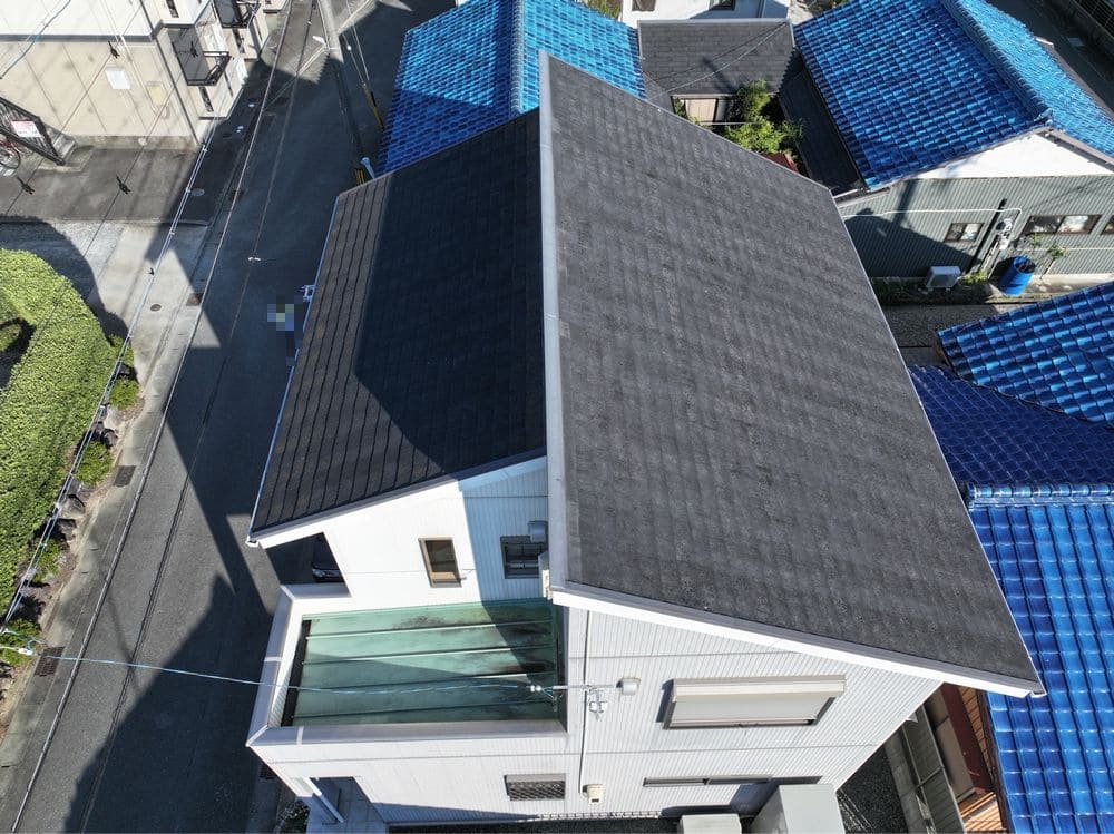施工前_屋根全体 生駒市で外壁屋根塗装と防水工事をリペイント匠が施工した写真