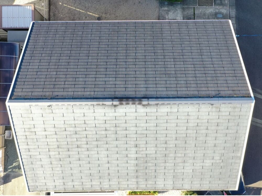 M様(橿原市)屋根‗施工前 橿原市の屋根カバー工事をリペイント匠が施工した写真