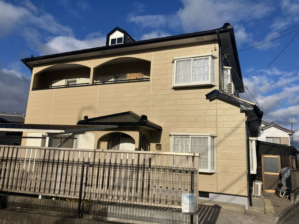 生駒市_N様_施工後_全体 生駒市の外壁塗装、屋根塗装をリペイント匠が施工した写真