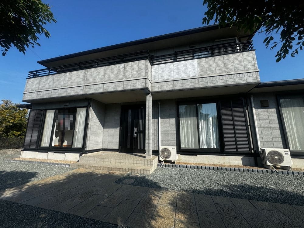 生駒市_M様_施工前_外壁全体 生駒市の外壁塗装、屋根塗装をリペイント匠が施工した写真