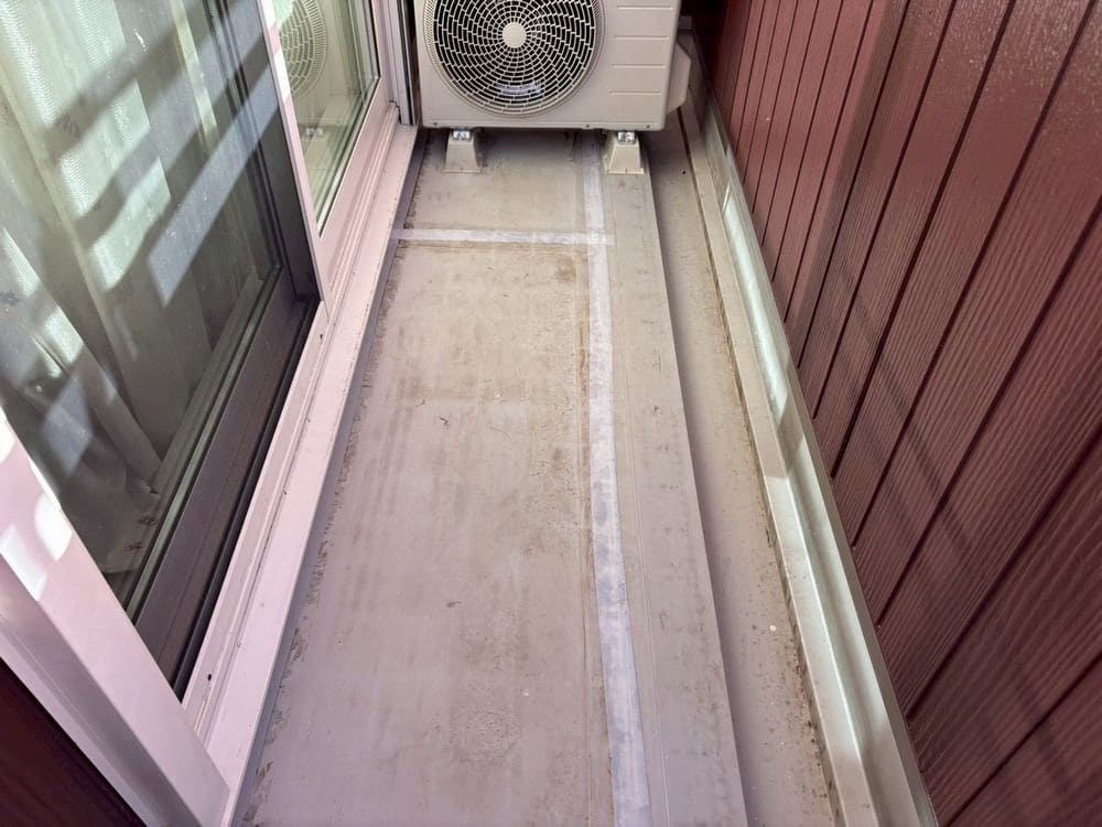 M様(橿原市小俣町本町)_防水(施工前) 橿原市の外壁塗装、屋根工事、防水工事をリペイント匠が施工した写真