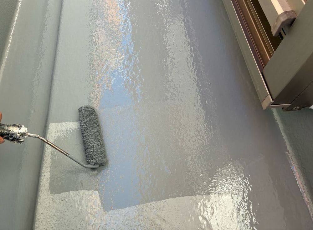 防水(トップコート) 生駒市で外壁屋根塗装と防水工事をリペイント匠が施工した写真