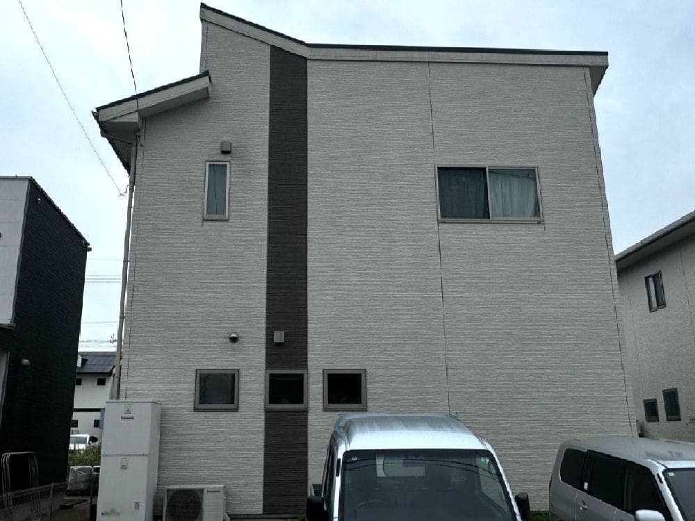 奈良市の外壁塗装、屋根塗装、防水工事をリペイント匠が施工した写真
