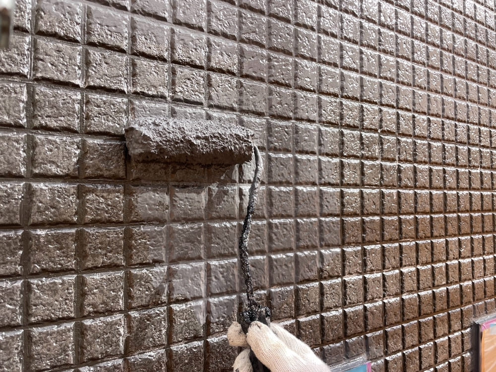 K様(津)外壁(中塗り1) (5) 奈良市で外壁塗装、屋根塗装をリペイント匠が施工した写真