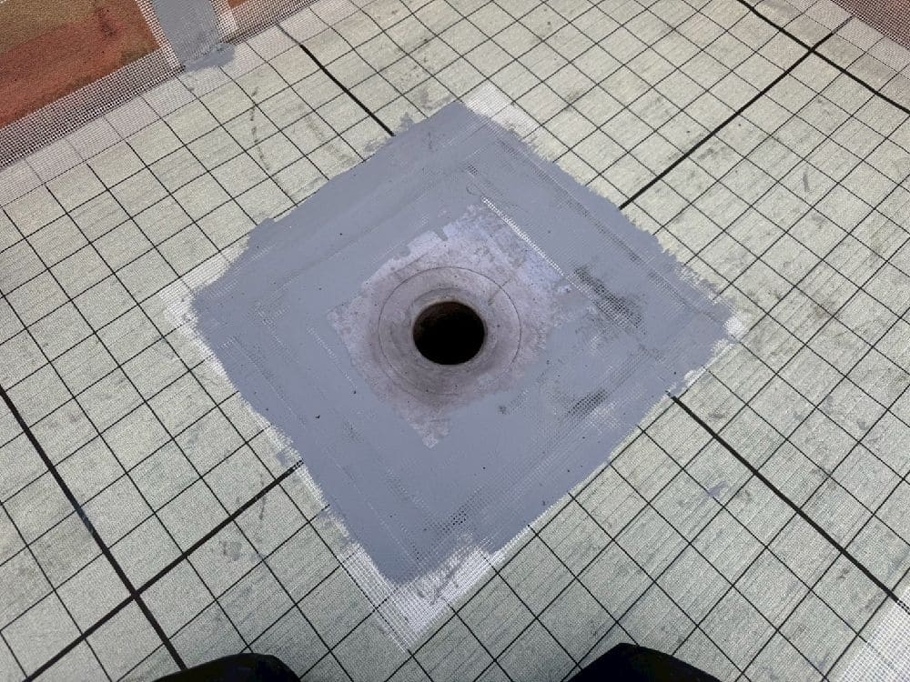 F様(津)防水(ドレン設置) 奈良市の防水工事をリペイント匠が施工した写真