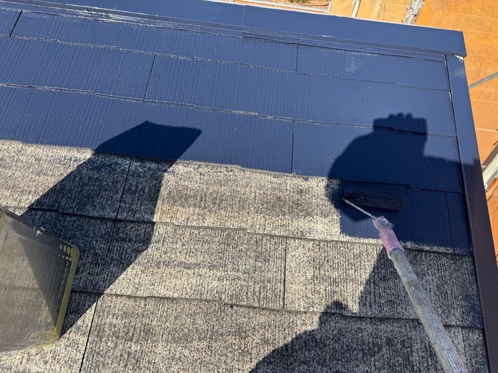 奈良市_O様_屋根(中塗り) 奈良市の外壁・屋根塗装をリペイント匠が施工した写真