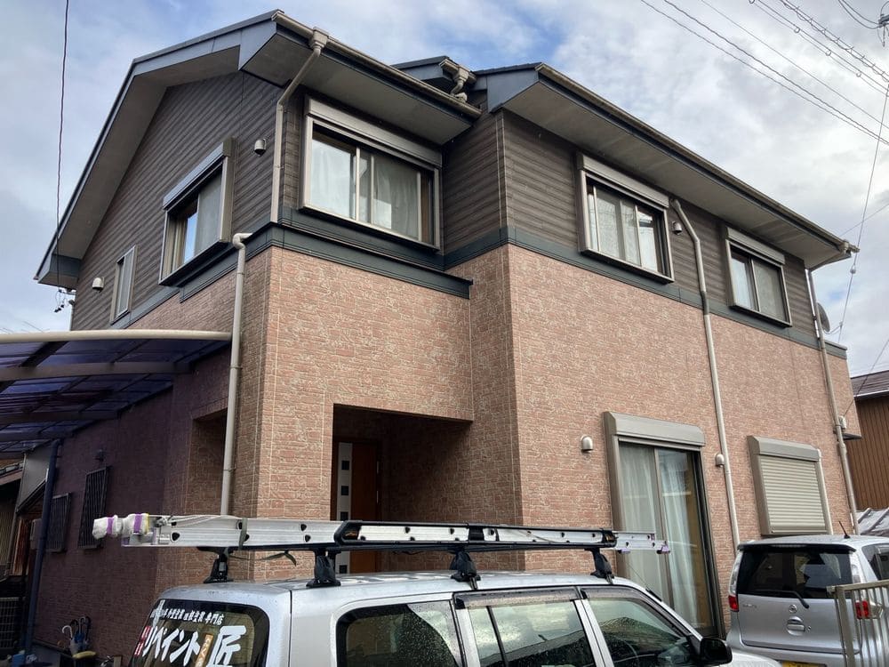 施工前_外壁全体 尾鷲市の外壁塗装・屋根工事・防水工事をリペイント匠が施工した写真