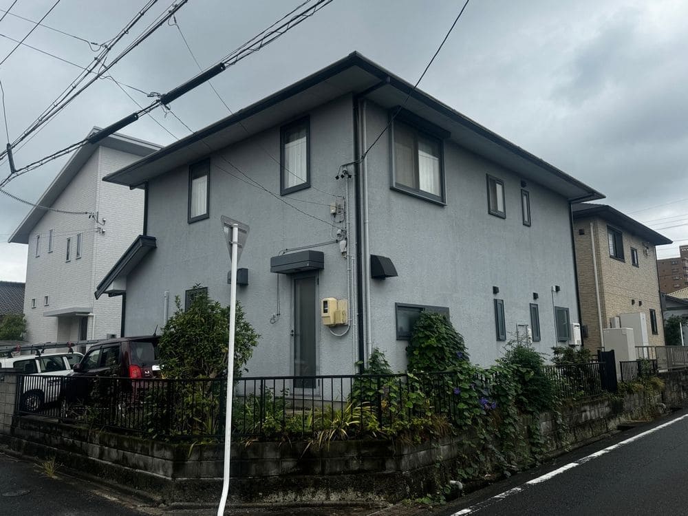 生駒市_Y様_施工前_外壁全体 (2) 生駒市の外壁塗装、屋根塗装をリペイント匠が施工した写真