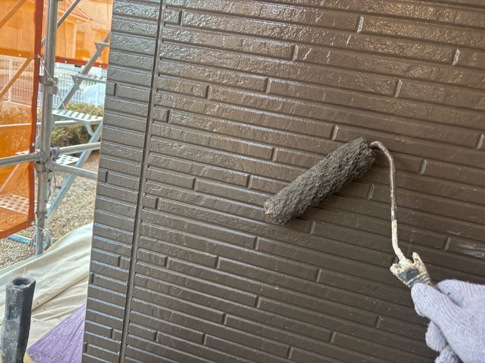 N様(津)_外壁(上塗り1) 奈良市で外壁塗装、防水工事をリペイント匠が施工した写真