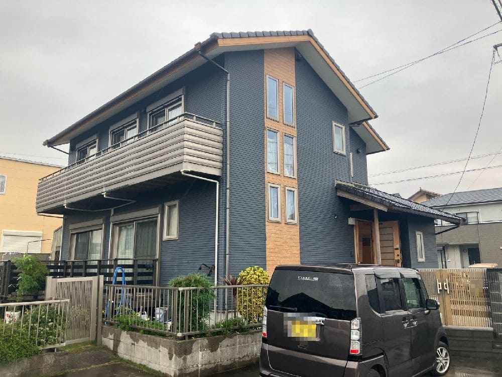 I様(亀山)_施工前_外壁全体 生駒市の外壁塗装をリペイント匠が施工した写真