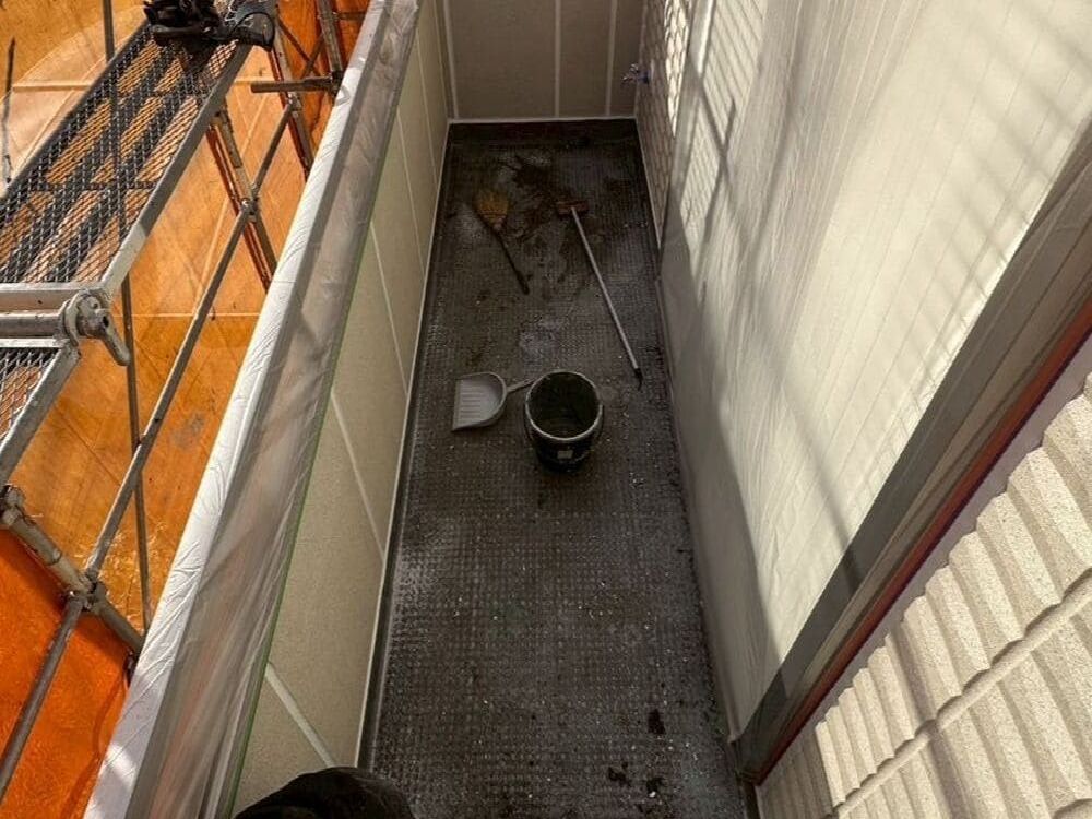 K様(津)防水(施工前) (3) 奈良市の外壁塗装、防水工事をリペイント匠が施工した写真