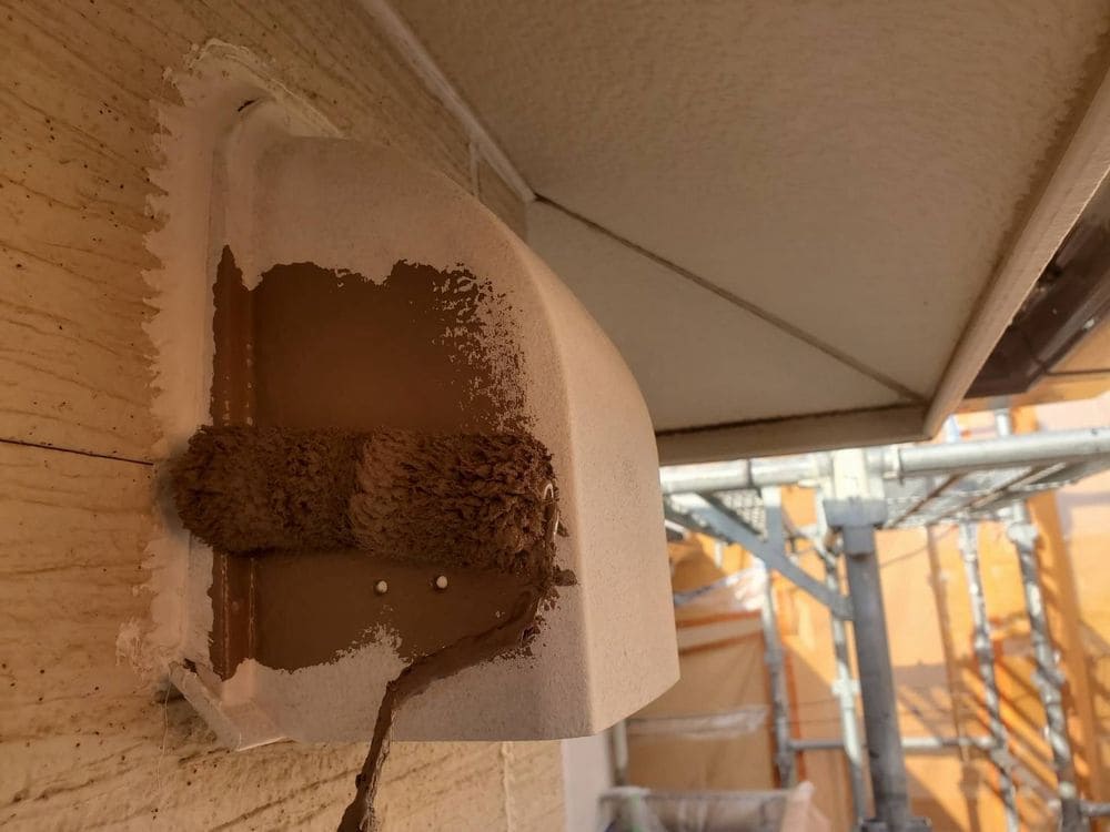 奈良市_O様_換気フード(中塗り) 奈良市で外壁塗装をリペイント匠が施工した写真