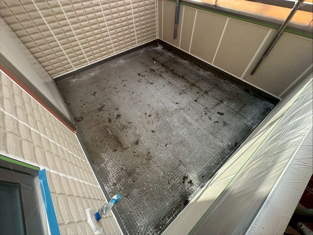 K様(津)防水(施工前) (1) 奈良市の外壁塗装、防水工事をリペイント匠が施工した写真