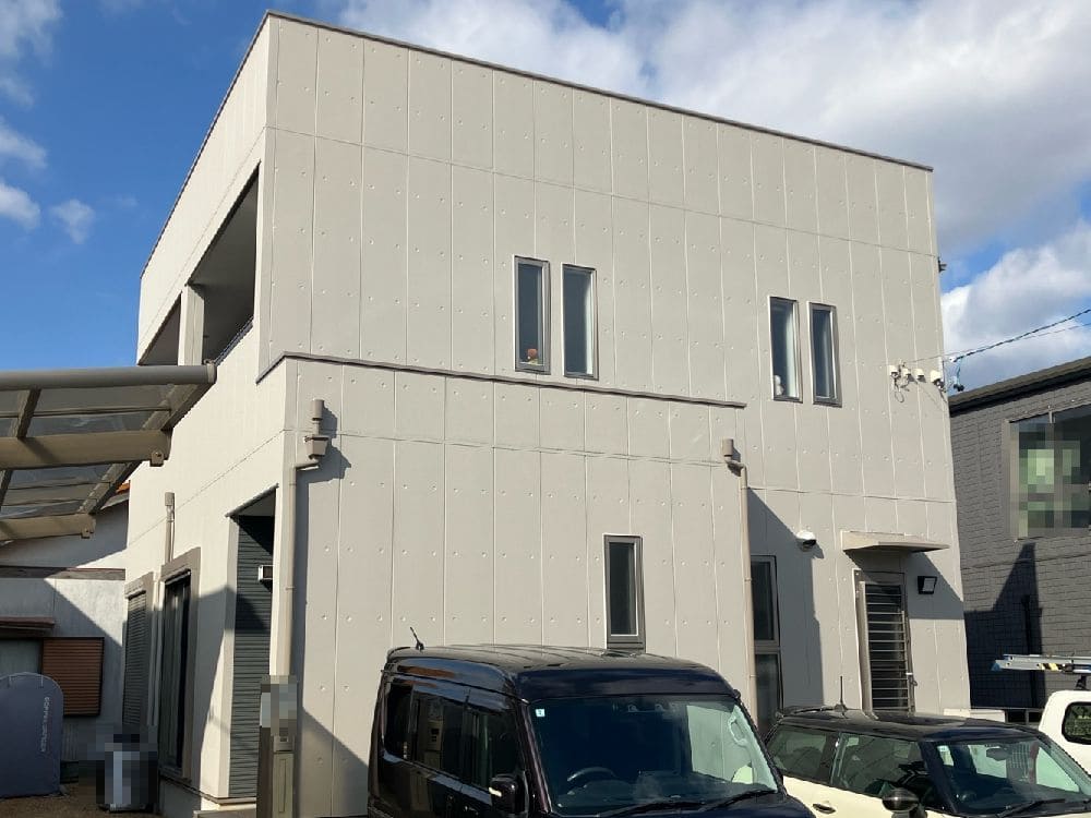 Y様(亀山)_施工後_外壁全体 (3) 生駒市の外壁塗装、防水工事をリペイント匠が施工した写真