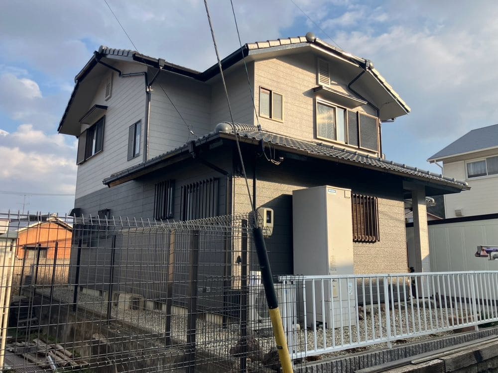 施工後_外壁全体 (6) 生駒市で外壁・屋根塗装をリペイント匠が施工した写真