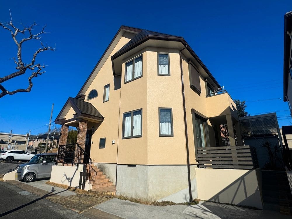 K様(奈良市星見ヶ丘)施工後_外壁全体 奈良市の外壁塗装、屋根塗装、防水工事をリペイント匠が施工した写真