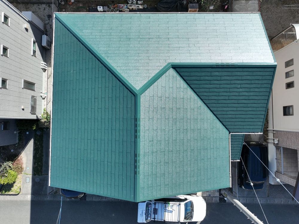H様(奈良市久居小野辺町)施工後_屋根全体 奈良市の外壁塗装、屋根塗装、防水工事をリペイント匠が施工した写真