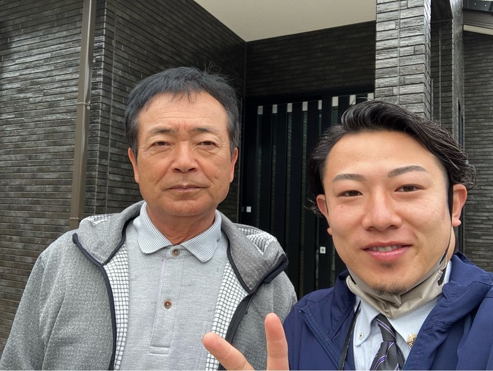 2ショット 生駒市|クリヤーで艶やかに輝く外観へ|プロ「匠の技」を見せて頂きました
