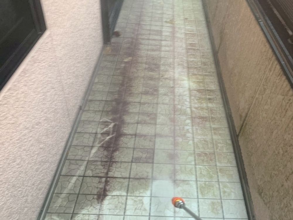 I様(橿原市すずらん台西)高圧洗浄(外壁) 橿原市の防水工事をリペイント匠が施工した写真