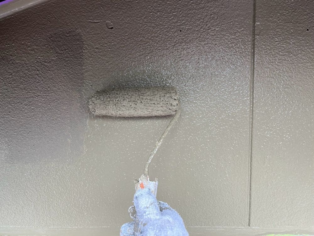 外壁(上塗り2) 生駒市で外壁塗装と防水工事をリペイント匠が施工した写真