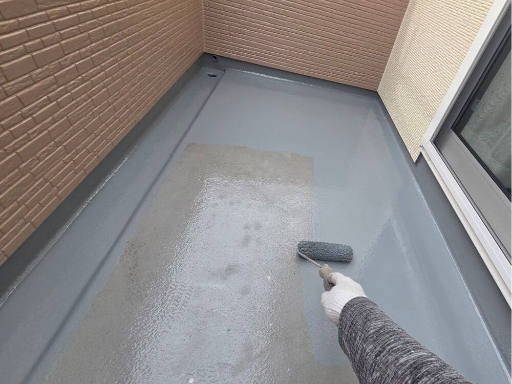 K様(鈴鹿)_防水(トップコート) 生駒市で外壁塗装、防水工事をリペイント匠が施工した写真
