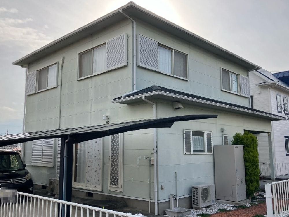 N様(津)施工前_外壁全体 (2) 奈良市の外壁塗装、屋根塗装をリペイント匠が施工した写真