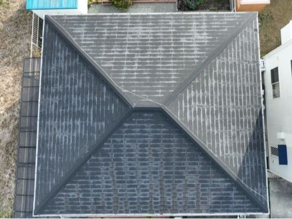 N様(津)施工前_屋根全体 奈良市の外壁塗装、屋根塗装をリペイント匠が施工した写真