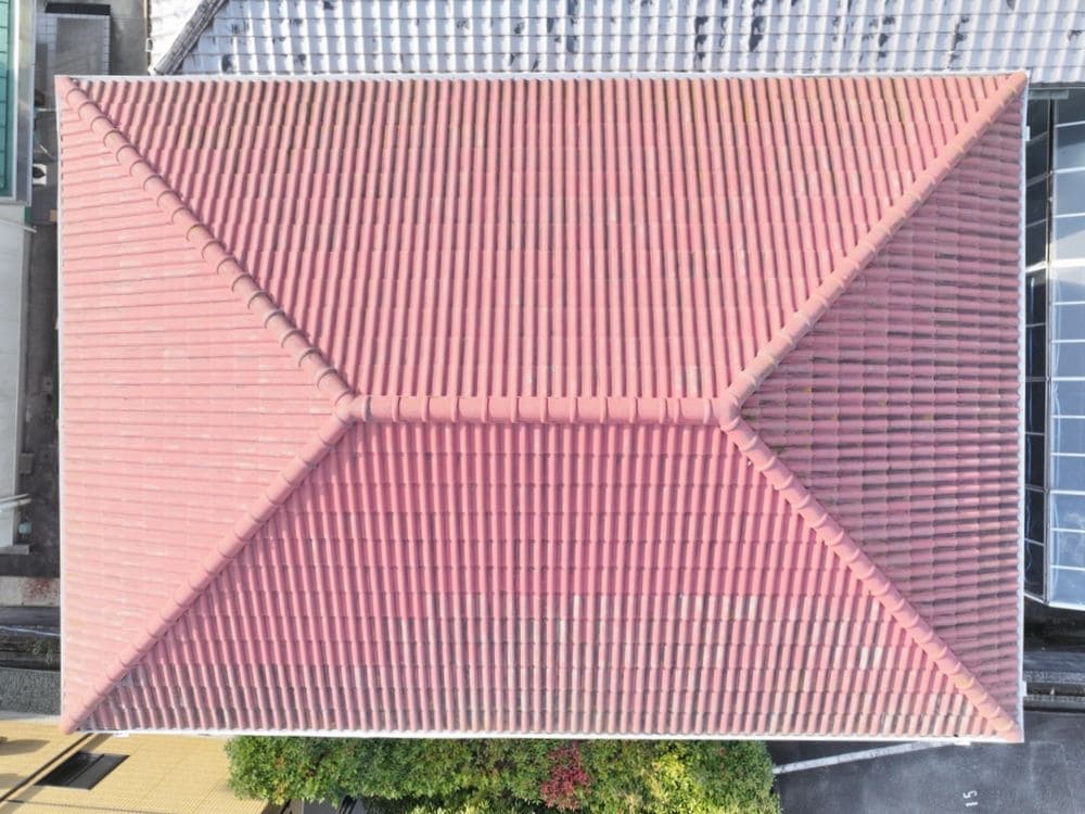 H様(生駒市中央町)施工前_屋根全体 生駒市の外壁塗装、屋根塗装をリペイント匠が施工した写真