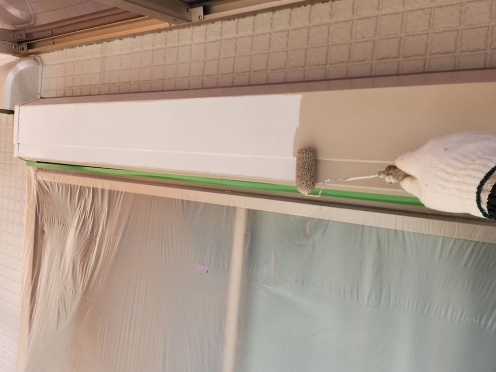 M様(津)シャッターボックス(中塗り) (2) 奈良市で外壁塗装、屋根塗装、防水工事をリペイント匠が施工した写真